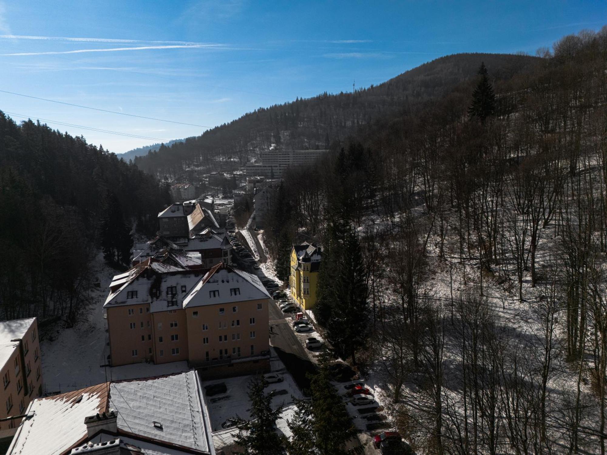 Hotel Vera Jachymov Bagian luar foto